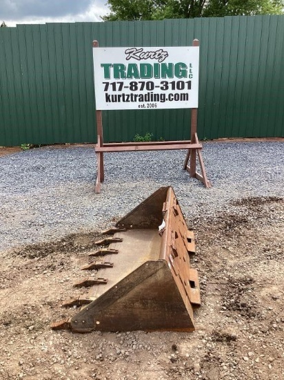 BOBCAT 68" TOOTH BUCKET