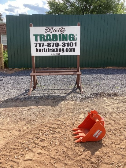 KUBOTA 18" EXCAVATOR BUCKET