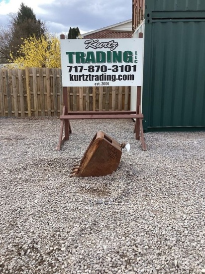 24" EXCAVATOR BUCKET