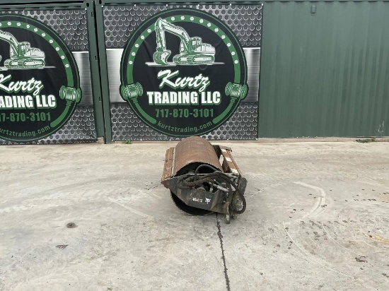 Bobcat Roller