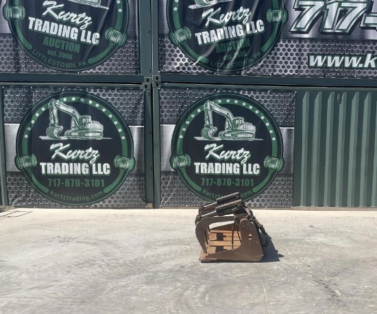 Bobcat 68" Grapple Bucket