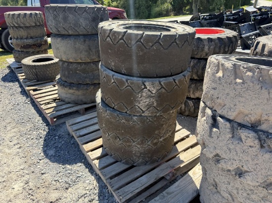 USED 33X12X16 SOLID TIRES