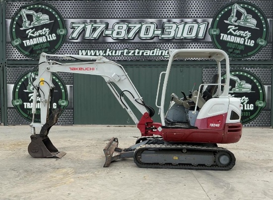 2018 TAKEUCHI TB240 EXCAVATOR