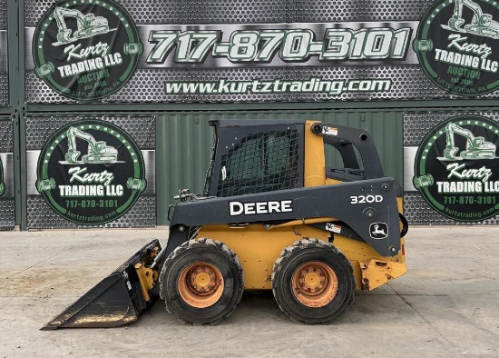 Deere 320d Skid Steer