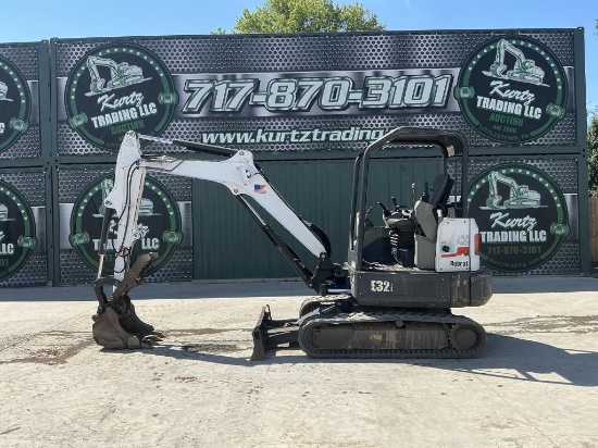 2015 Bobcat E32 Excavator