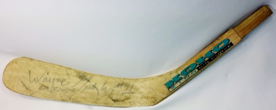 Wayne Gretzky SIGNED Hockey Stick Paddle