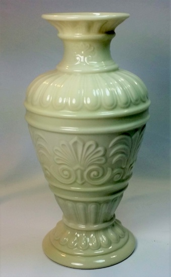 7" LENOX China Vase