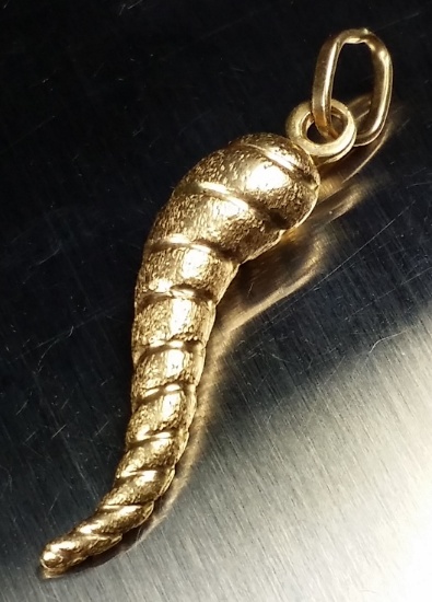 Antique 14k Gold "CARROT" Pendant / Charm