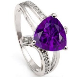 1 3/5 CARAT AMETHYST & (10 PCS) CREATED WHITE SAPPHIRE 925 STERLING SILVER RING