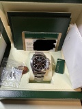 Pre-Owned 40mm Daytona Rolex Black Dial comes with box and papers
