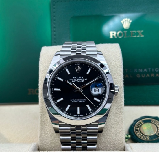 41mm Black Dial Jubilee Oysterperpetual Datejust Rolex Comes with Box & Papers