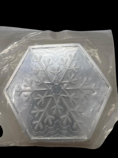 10oz Hexagon Silver Snowflake