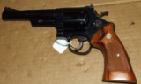 Smith & Wesson 29-2 44 Mag revolver