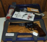 Smith & Wesson 29-10 44 Mag revolver
