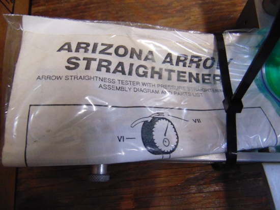 Arizona dial arrow straightener