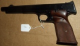 Smith & Wesson Model 41 Military 22LR Revolver