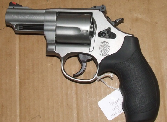 Smith & Wesson 69 44mag Revolver