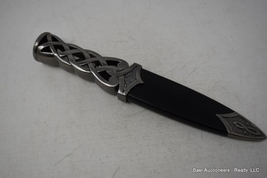 Ornate Collector Knife (tomahawk-crafted In China)