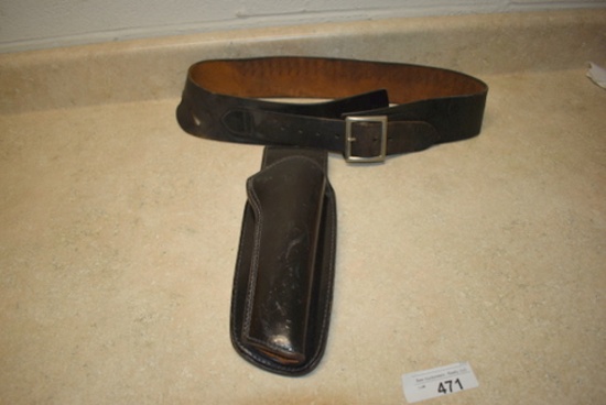 Hunter (158 Med) Leather Belt &  Holster