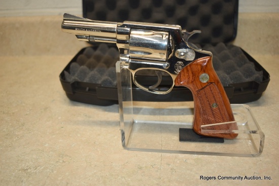 Smith & Wesson 37 Airweight 38 spl Revolver