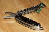 2 Blade Knife with Pliers