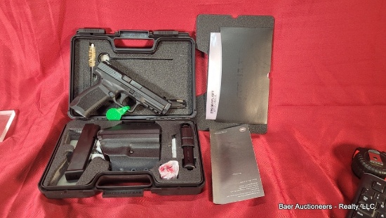 Canik TP9SF 9x19mm Pistol