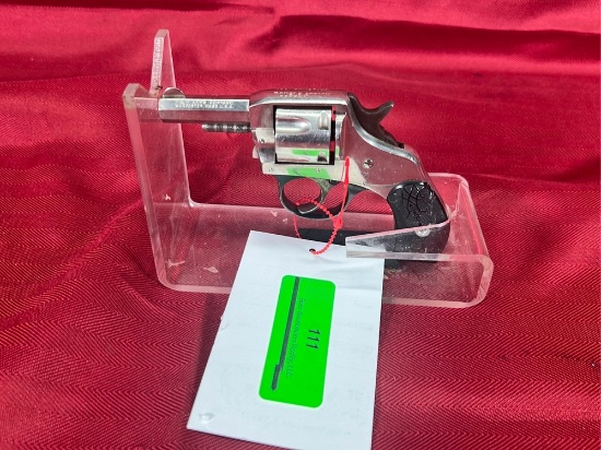 H & R  America DBL Action  .32 S & W Revolver