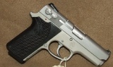 Smith & Wesson 3913 9mm Pistol