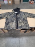 Columbia size lg camo jacket