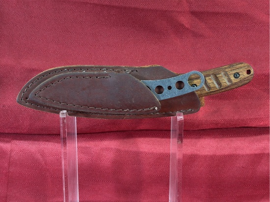 Benchmark NRA Knife w/Brown Leather Sheath & Extra Blade