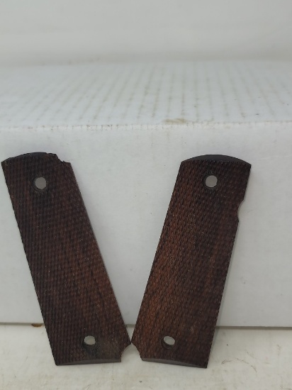 set wood 1911 checkered grips