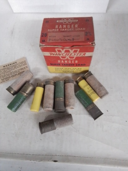 Box assorted shot shells (Good vintage box)