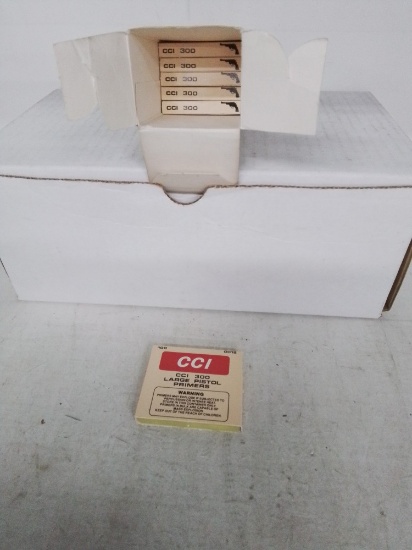 600 count CCI 300 Large Pistol Primers
