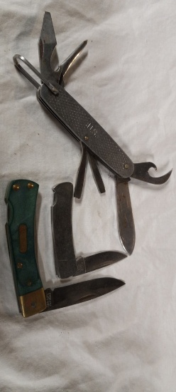 3 knives (Old Timer, U.S. and Buck)