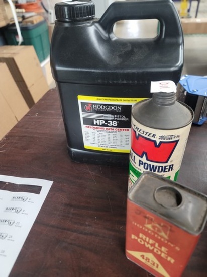 Box Assorted Partial Bottles Smokeless Powder (3)