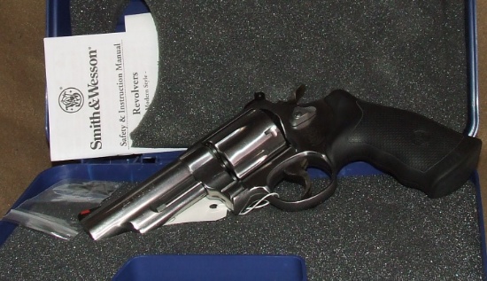 Smith & Wesson  629-6  44 MAG  Revolver