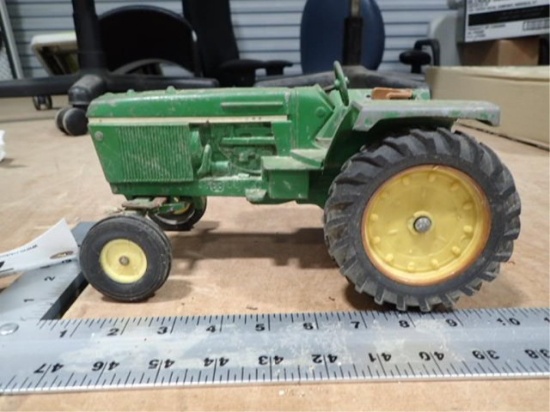 RING 3 -  Farm TOYS Consignment Auction