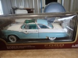 Road Legends 1/18 Scale 1955 Ford Fairlane