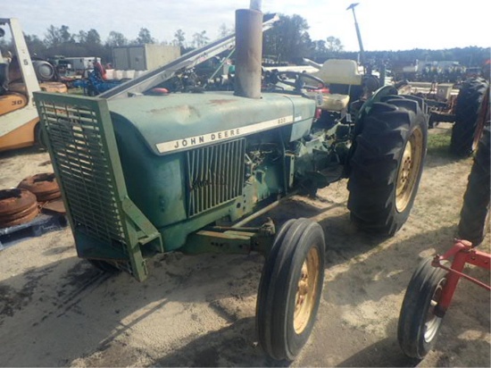 John Deere 820 Tractor