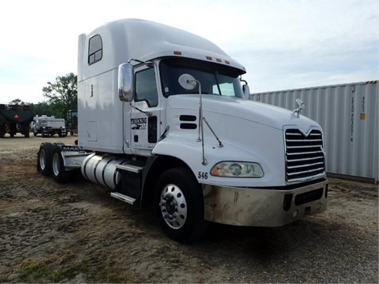 2010 Mack Truck w/ Double Bunk Sleeper