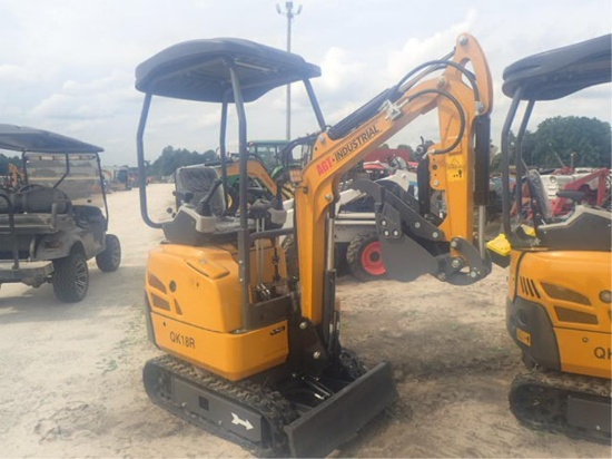 AGT Mini Excavator QK18R
