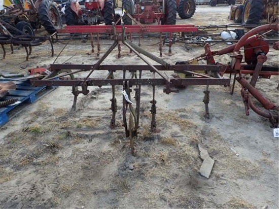 1 Row Cultivator - 3 Point Hitch