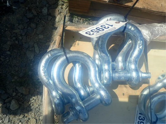 (2) 1-1/4" Bow Shackles Load Limit 12T