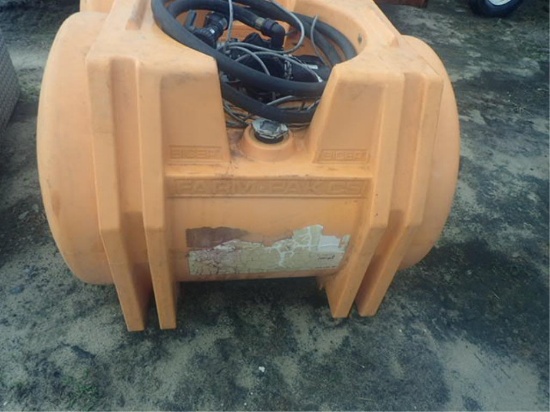 200 Gallon Plastic Tank w/ 12 Volt Pump