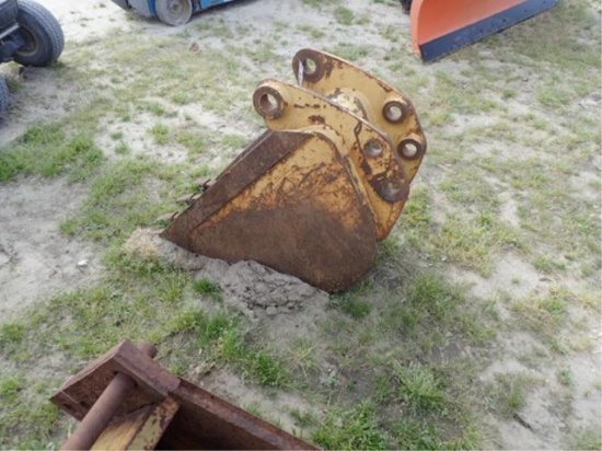 Caterpillar 24" Backhoe Bucket
