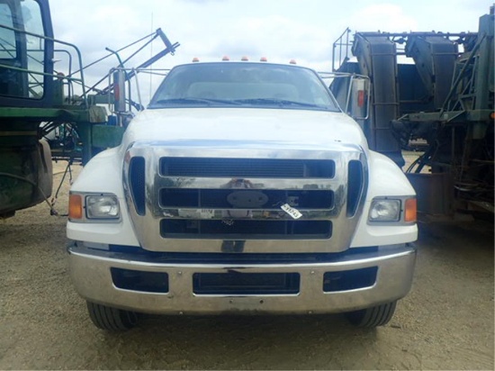2013 Ford F-750 Water Truck with Pump