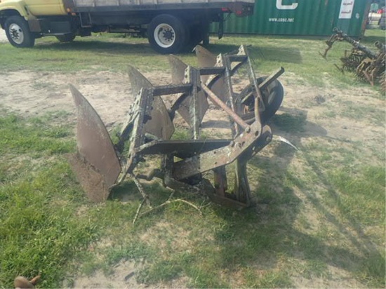 Massey Ferguson 4 Bottom Breaking Plow
