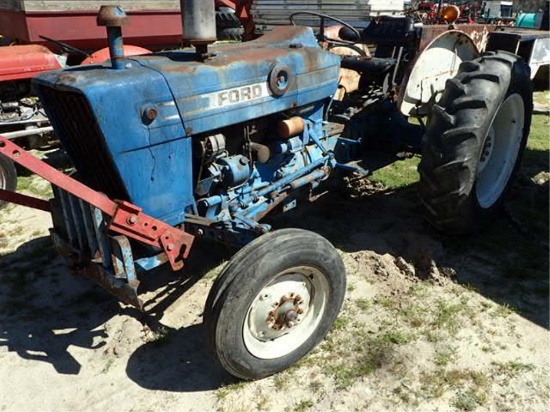 Ford 2600 Tractor - Needs Tune Up