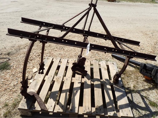 2 Row Cultivator 3 pt Hitch