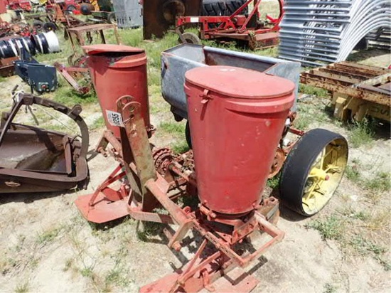Massey Ferguson 2 Row Planter - 3 Point Hitch
